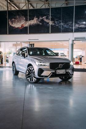 VOLVO XC60 2.0 T8 PHEV ULTRA DARK AWD GEARTRONIC